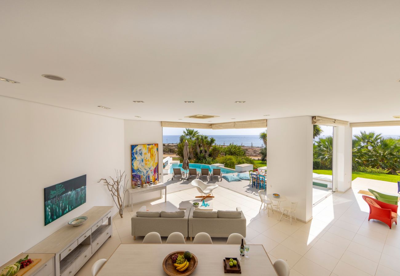 Villa in Protaras - Protaras Seafront Villa AleMar