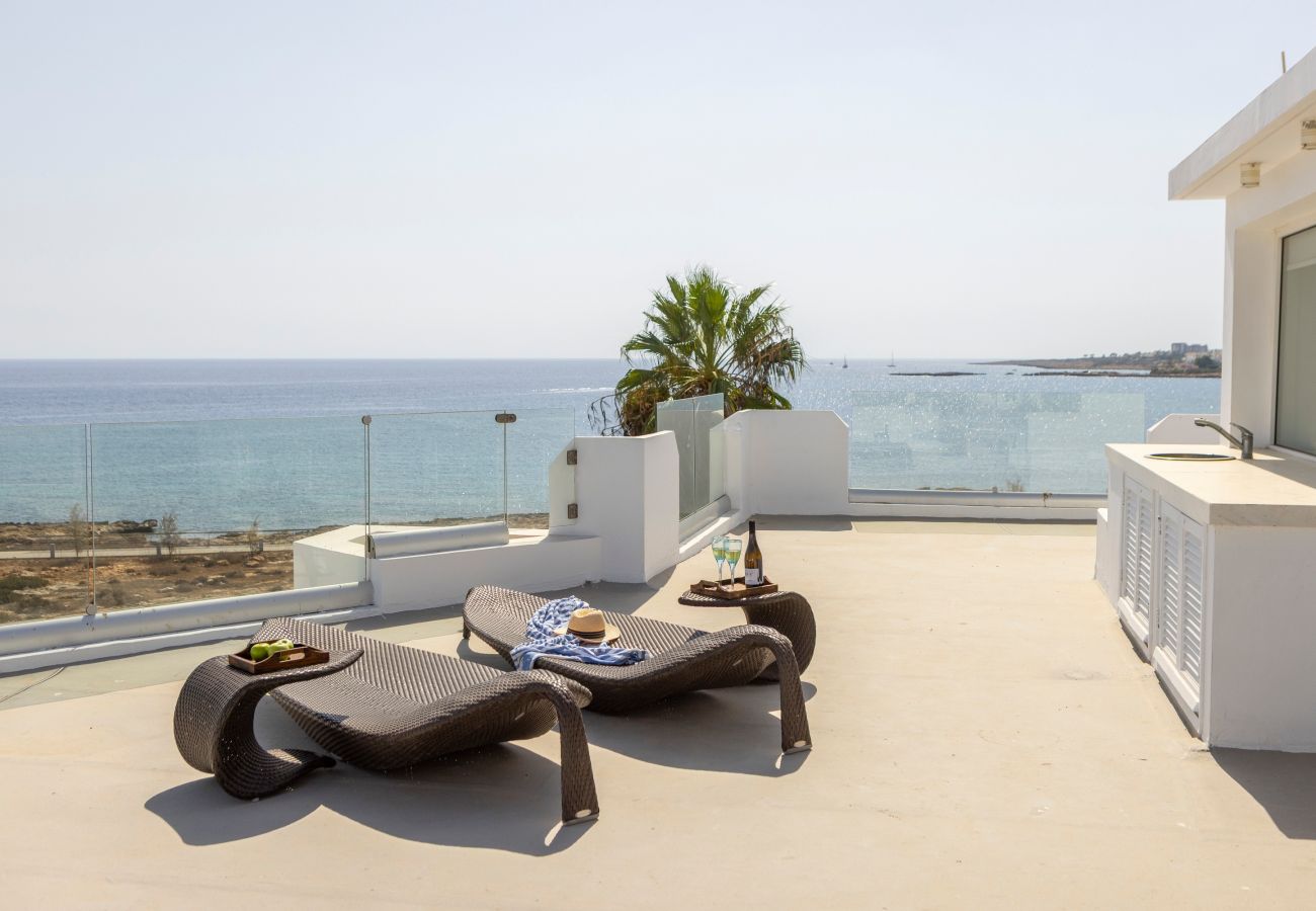 Villa in Protaras - Protaras Seafront Villa AleMar
