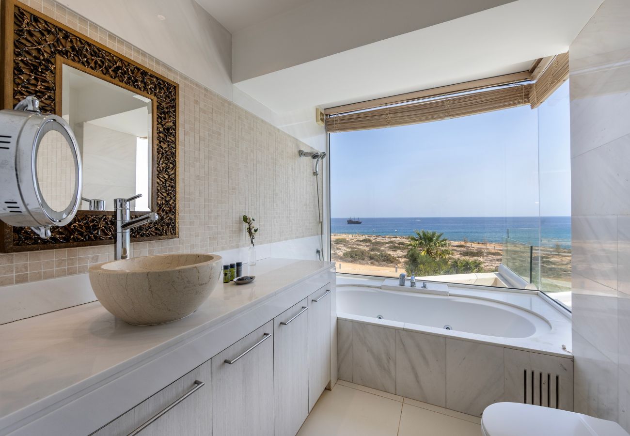 Villa in Protaras - Protaras Seafront Villa AleMar