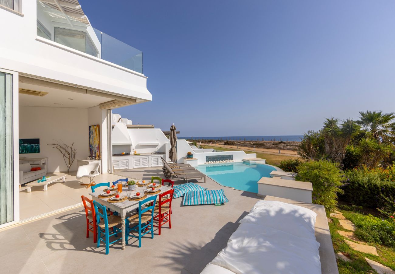 Villa in Protaras - Protaras Seafront Villa AleMar
