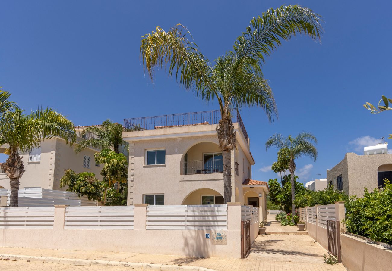 Villa in Protaras - Protaras Seaside Villa Andria